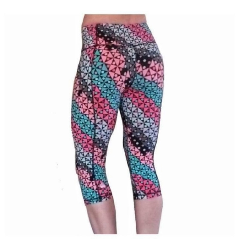 VSX Sport Knockout Geometric Cropped Leggings—SZ M